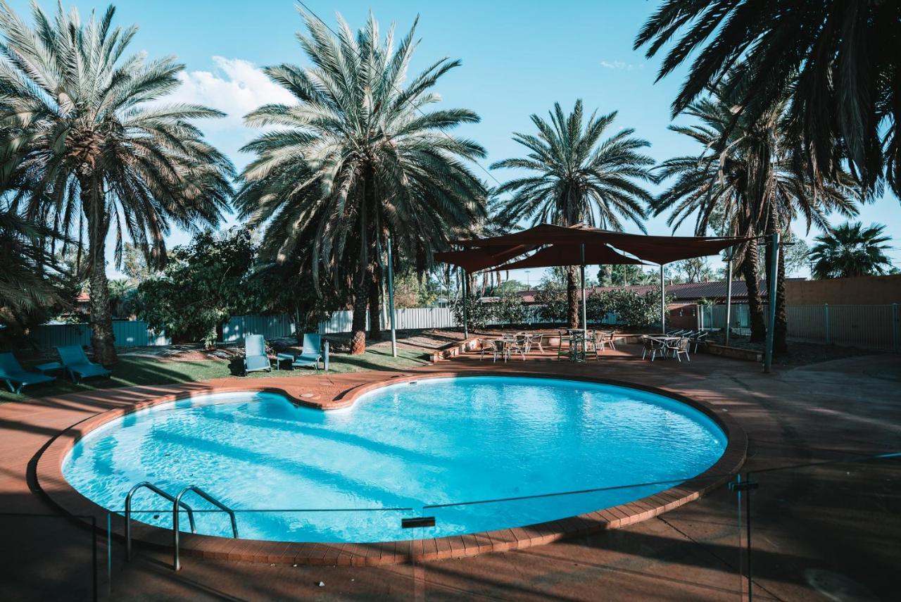 Seasons Hotel Newman Zewnętrze zdjęcie