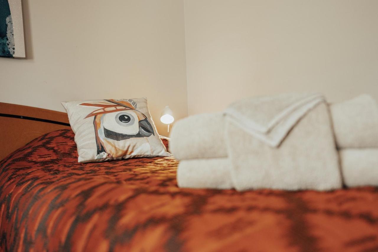 Seasons Hotel Newman Zewnętrze zdjęcie